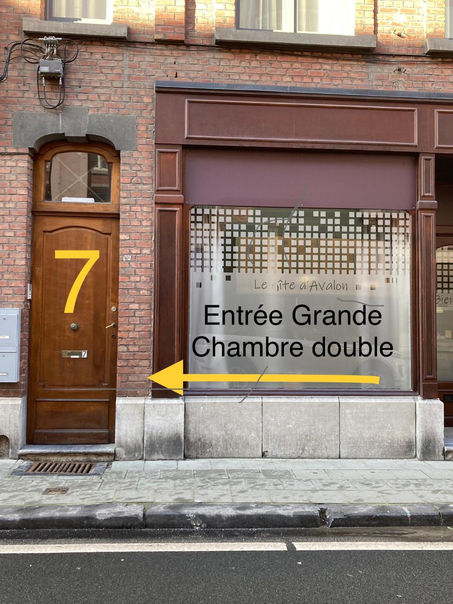 Gite D'Avalon Chambre 7 دينانت المظهر الخارجي الصورة